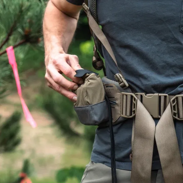 Rangefinder_Pouch_GRAY_14.webp