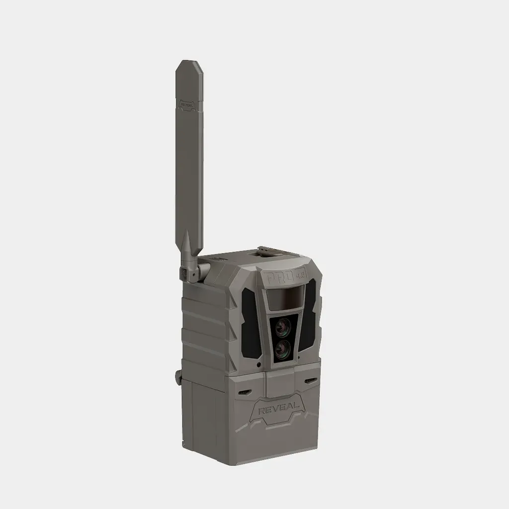 reveal-4-quarter-left-antenna-up.webp