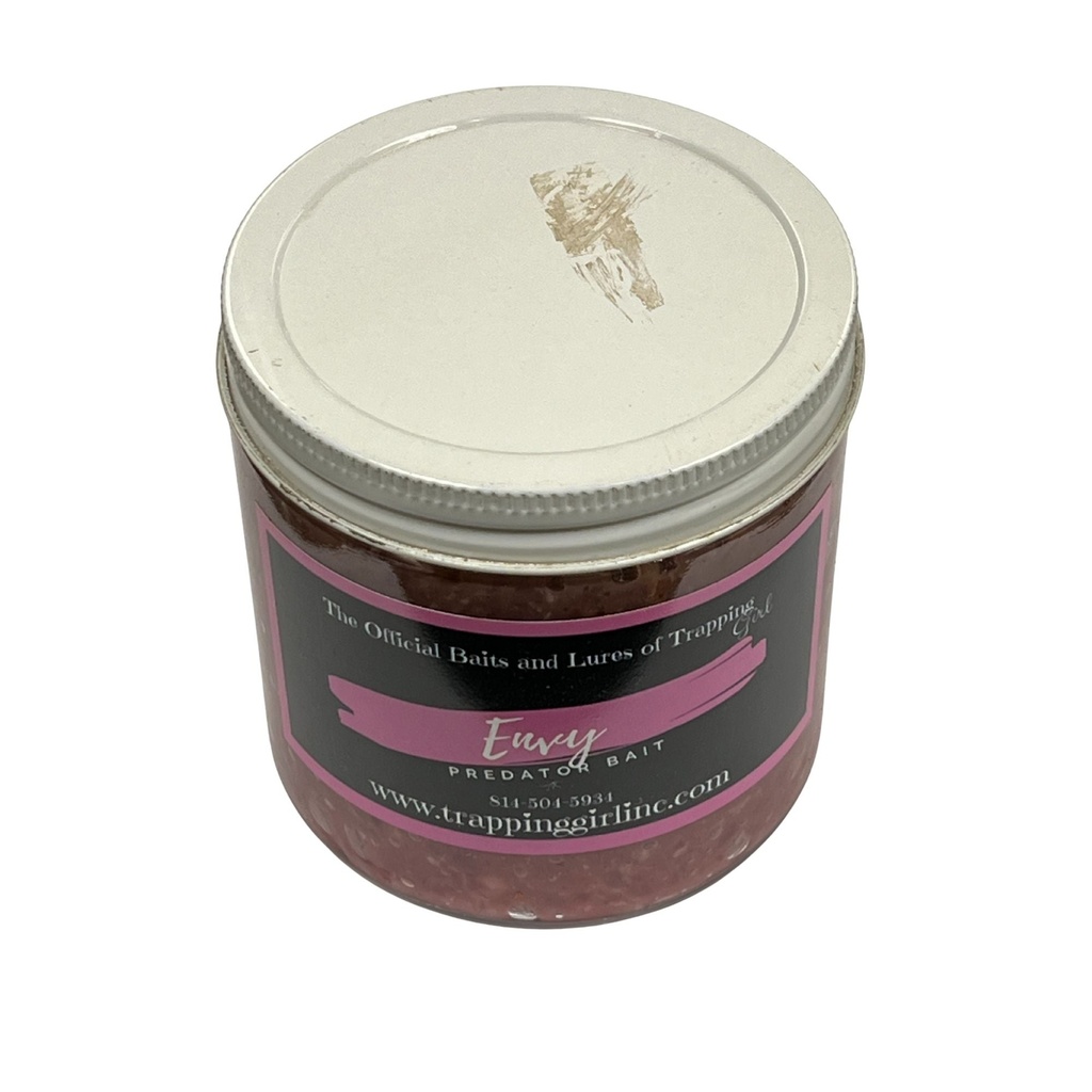 Trapping Girl Envy Predator Trapping Bait 16 oz.